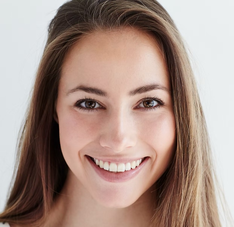 Strahlendes Lächeln nach der Behandlung